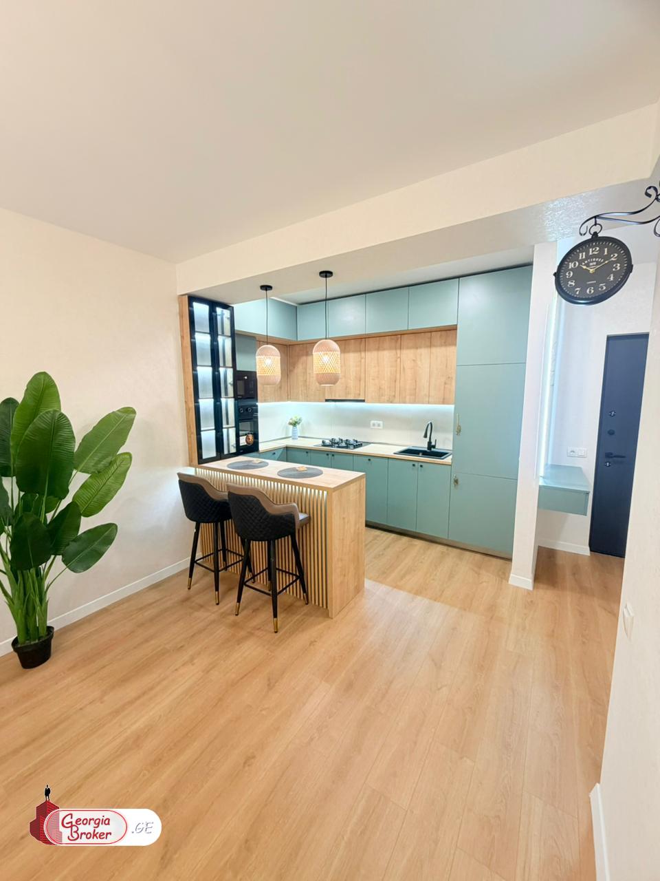 nearly repaired 2-room apartment for sale